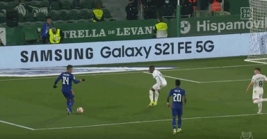 [德甲]格纳布里如入无人之境 内切低射破门